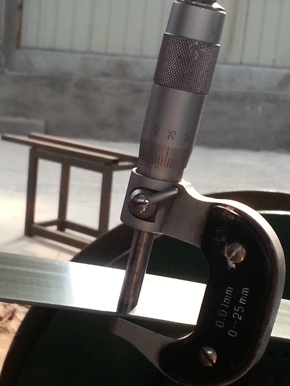 Detección de la banda de acero Saw Steel